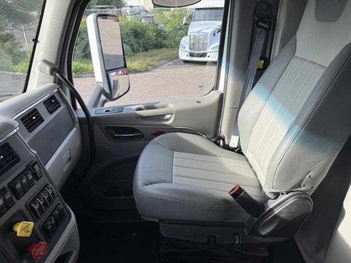 2022 Peterbilt 579 — photo 15