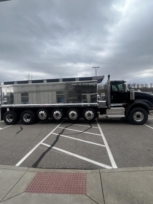 2026 International HX — photo 6