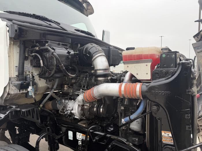 2020 Peterbilt 567 — photo 20