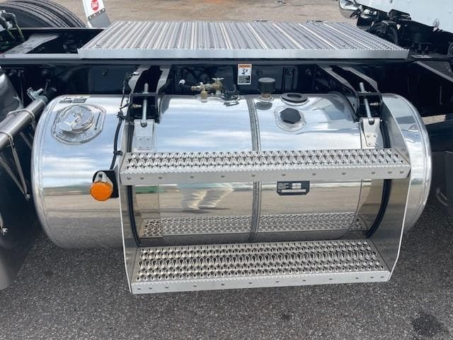 2026 Peterbilt 567 — photo 12