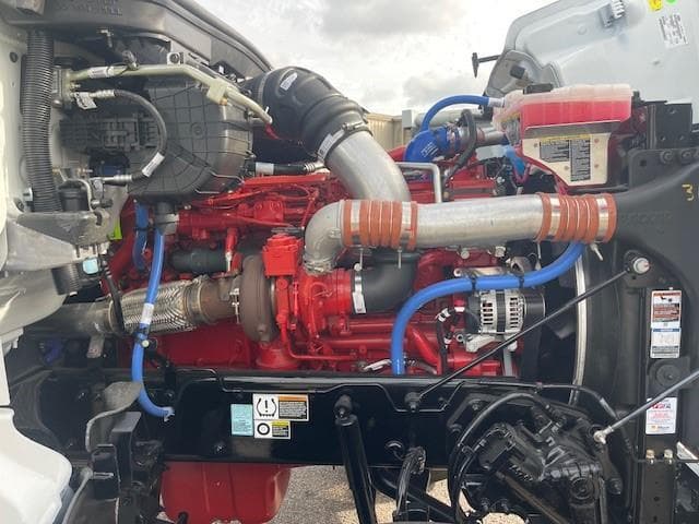 2026 Peterbilt 567 — photo 18