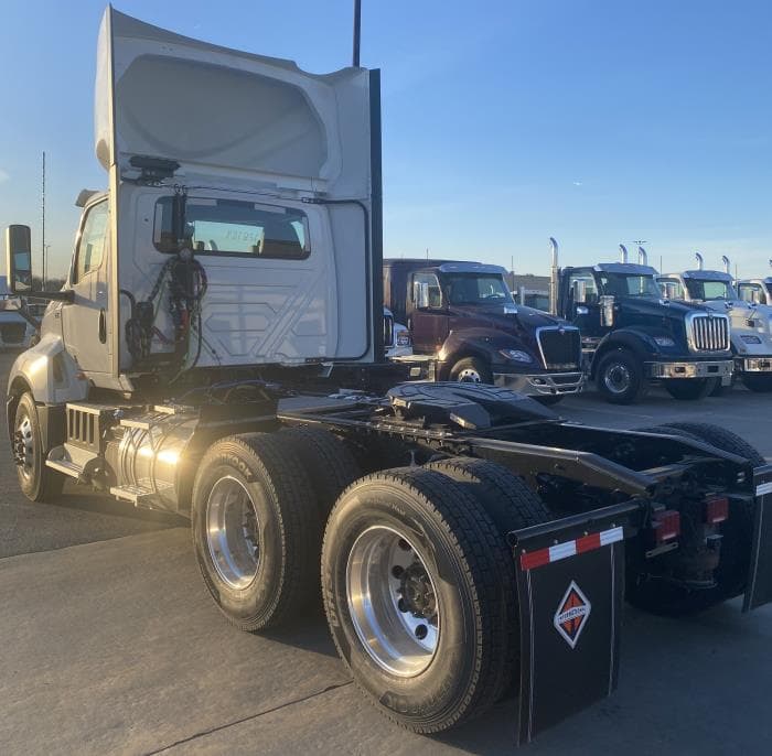 2026 International LT — photo 6