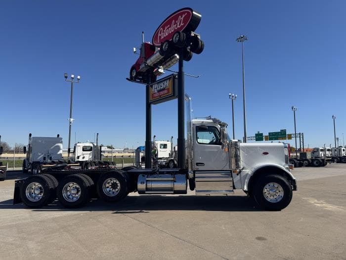 2026 Peterbilt 589 — photo 9