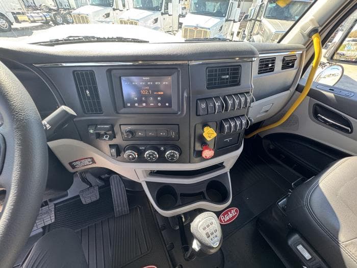 2026 Peterbilt 589 — photo 16