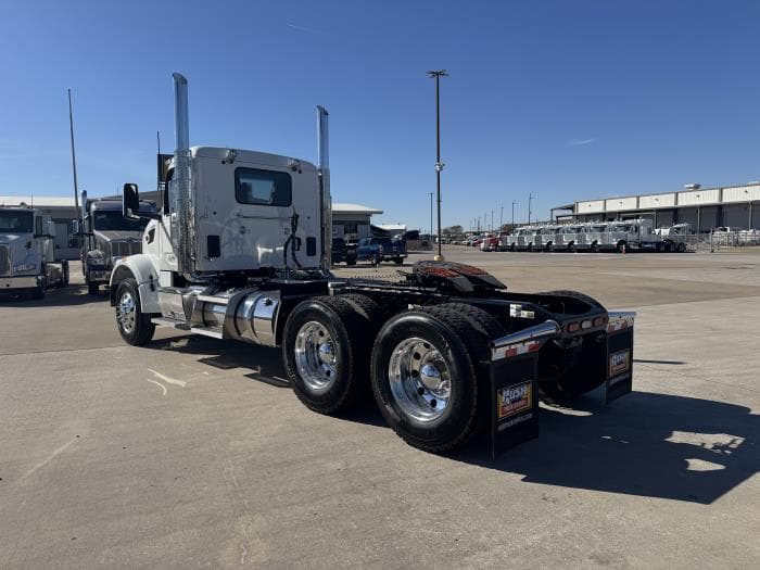 2026 Peterbilt 567 — photo 7
