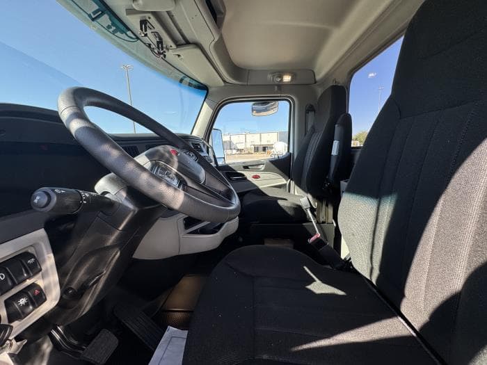 2026 Peterbilt 567 — photo 16