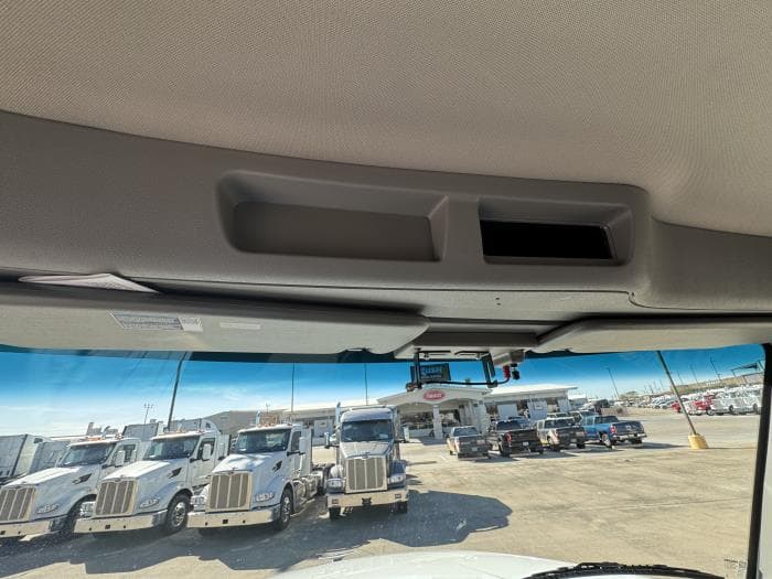 2026 Peterbilt 567 — photo 19