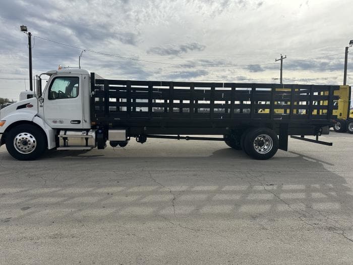 2025 Peterbilt 536 — photo 7