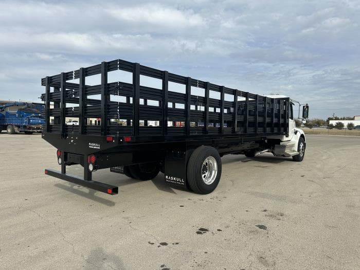 2025 Peterbilt 536 — photo 10