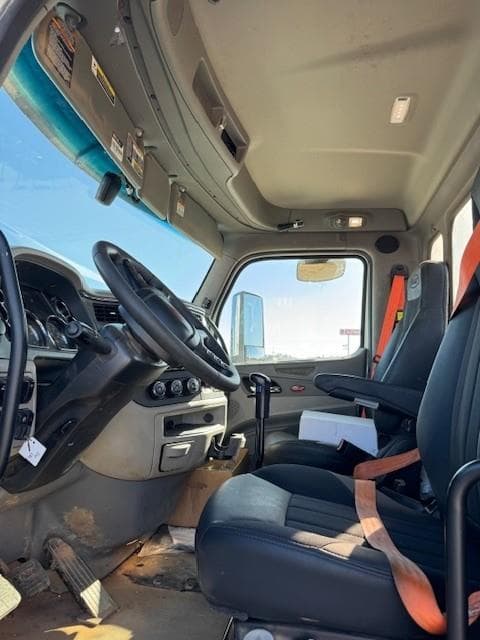 2020 Peterbilt 567 — photo 11