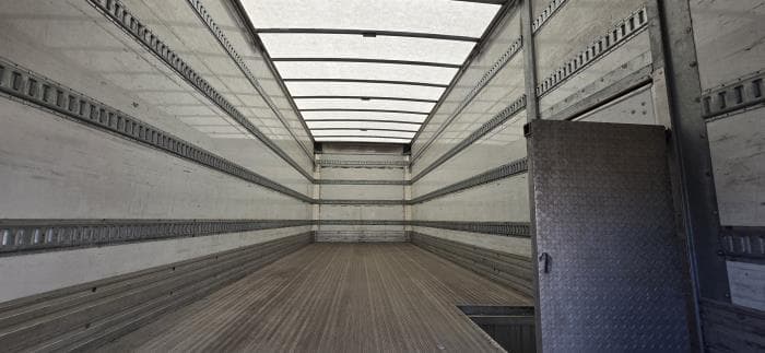 2020 Peterbilt 337 — photo 18