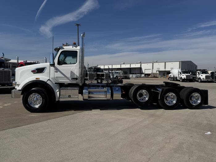 2026 Peterbilt 567 — photo 3