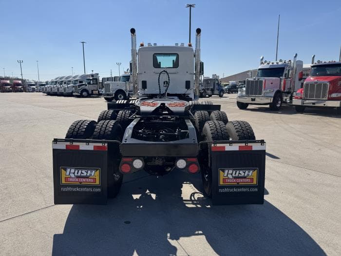 2026 Peterbilt 567 — photo 9
