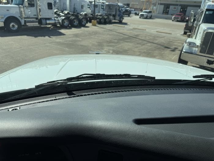 2026 Peterbilt 567 — photo 14