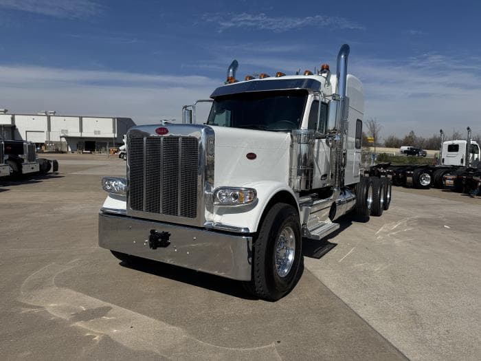 2026 Peterbilt 589 — photo 2