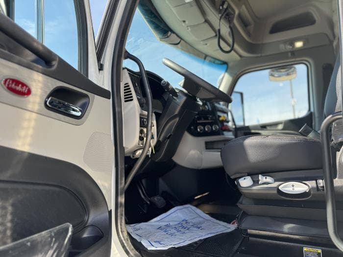 2026 Peterbilt 589 — photo 14