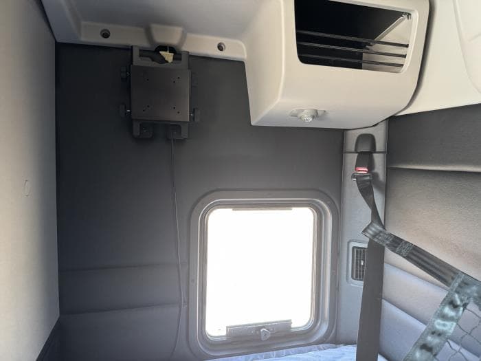 2026 Peterbilt 589 — photo 18