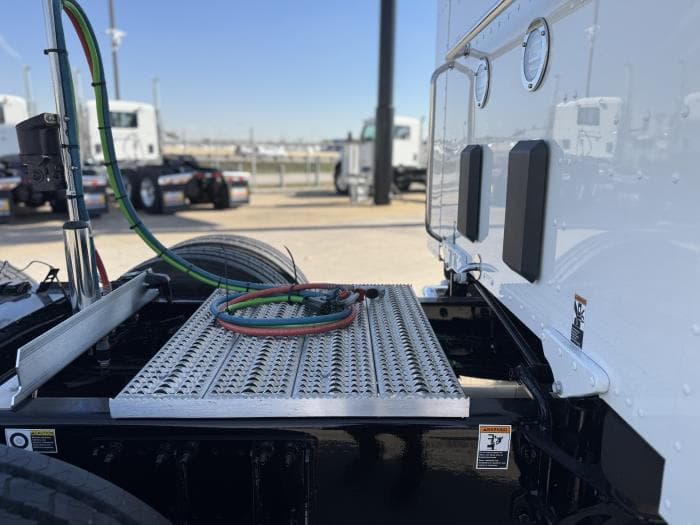 2026 Peterbilt 589 — photo 24