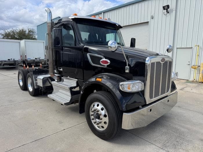 2023 Peterbilt 567 — photo 4