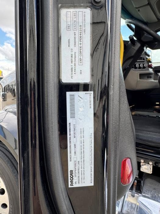 2023 Peterbilt 567 — photo 26