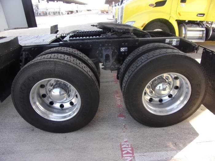 2020 Peterbilt 579 — photo 9