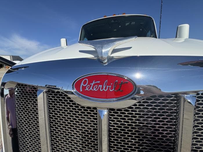 2026 Peterbilt 579 — photo 18