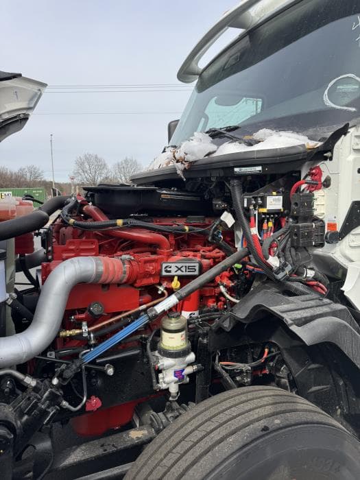 2026 International LT — photo 10