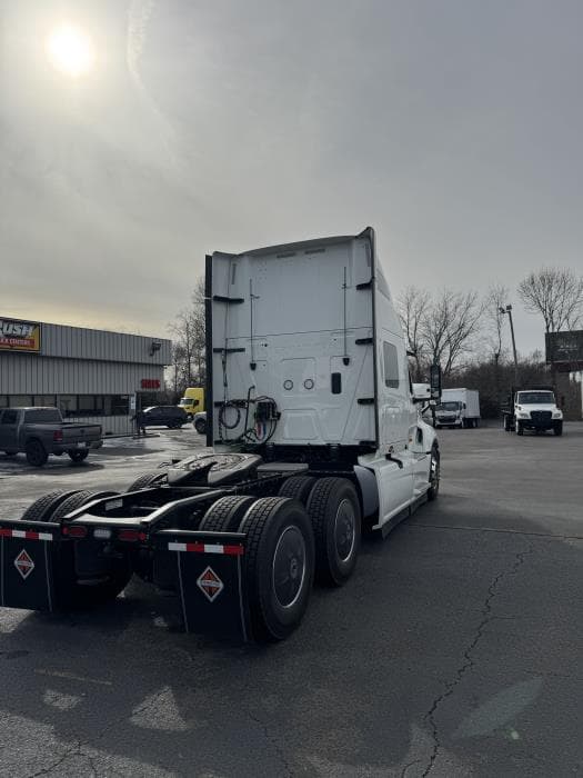 2026 International LT — photo 6