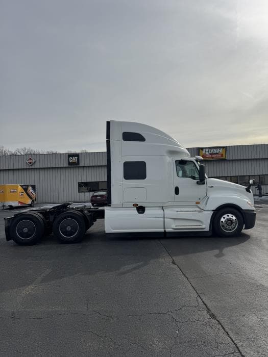 2026 International LT — photo 7