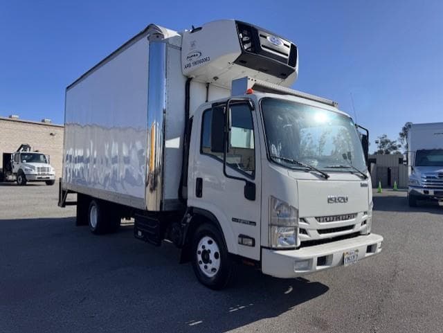2019 Isuzu NPR — photo 4