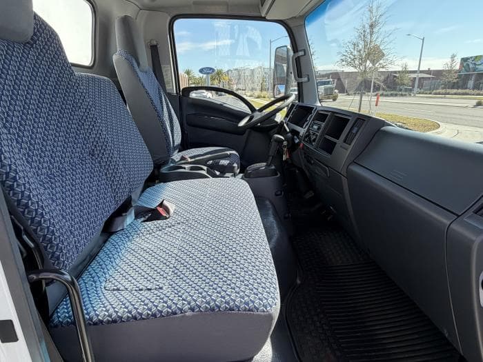 2025 Isuzu NRR — photo 14