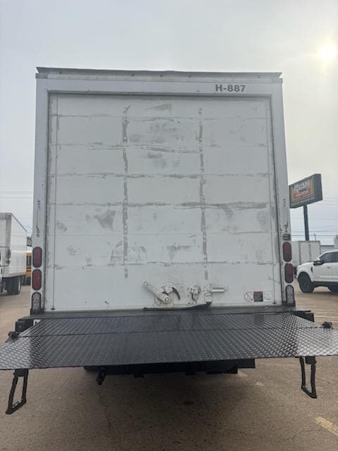 2022 Isuzu NPR — photo 10