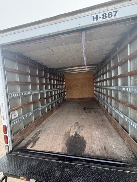 2022 Isuzu NPR — photo 14