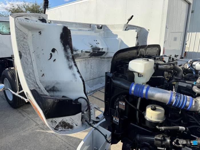 2020 Peterbilt 337 — photo 15