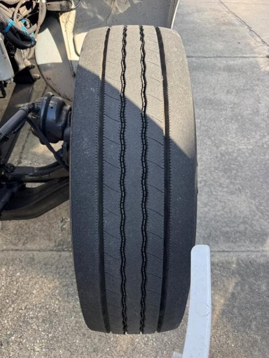 2020 Peterbilt 337 — photo 17