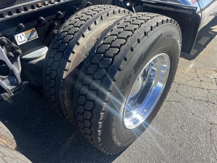 2021 Peterbilt 579 — photo 13