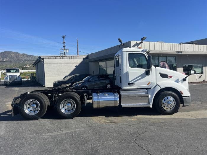2021 Peterbilt 579 — photo 5