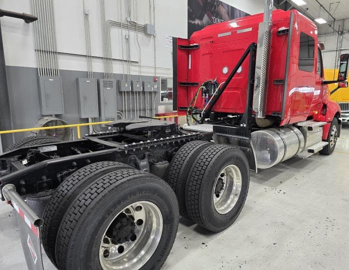 2026 International LT — photo 5