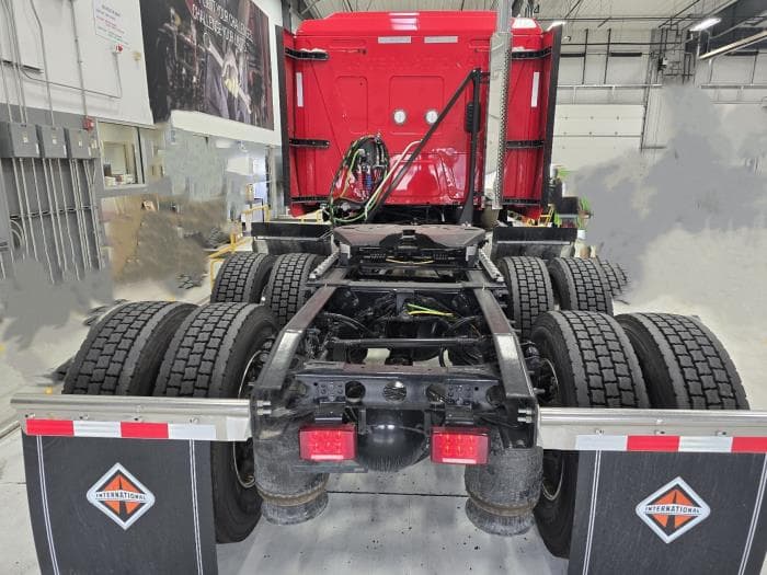 2026 International LT — photo 7