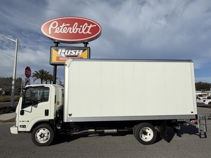 2025 Isuzu NRR — photo 3