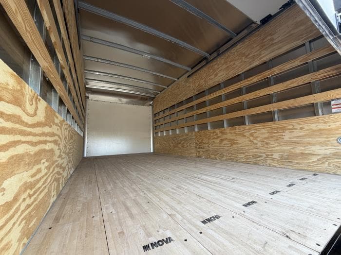 2025 Isuzu NRR — photo 6