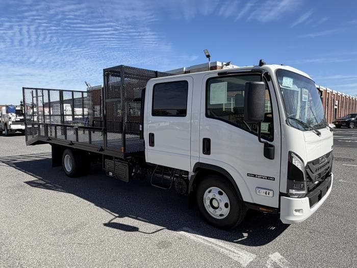 2026 Isuzu NPR — photo 7