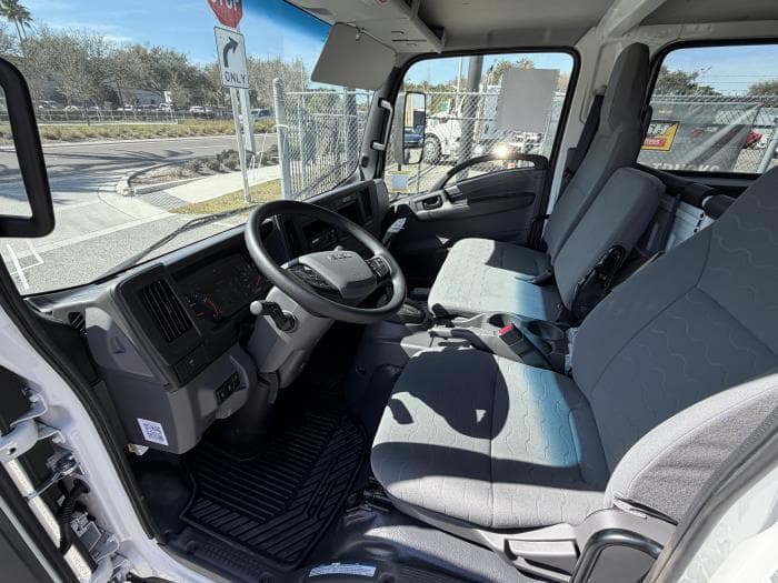 2026 Isuzu NPR — photo 11