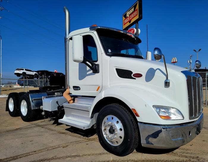 2021 Peterbilt 579 — photo 3