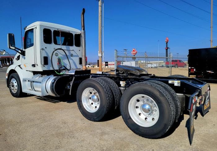 2021 Peterbilt 579 — photo 6