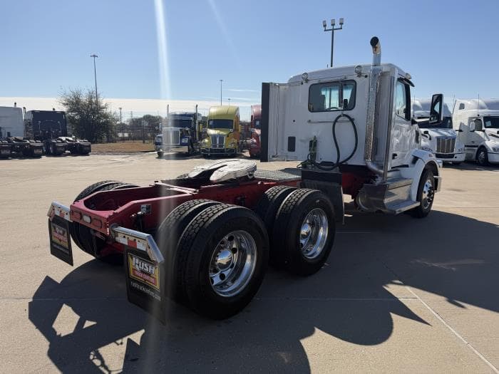 2023 Peterbilt 567 — photo 6