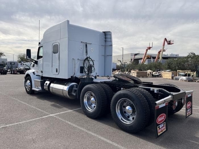 2022 Peterbilt 579 — photo 3