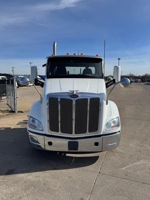 2021 Peterbilt 579 — photo 10