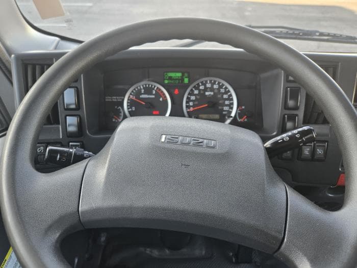 2019 Isuzu NRR — photo 11