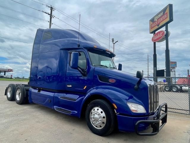 2022 Peterbilt 579 — photo 3